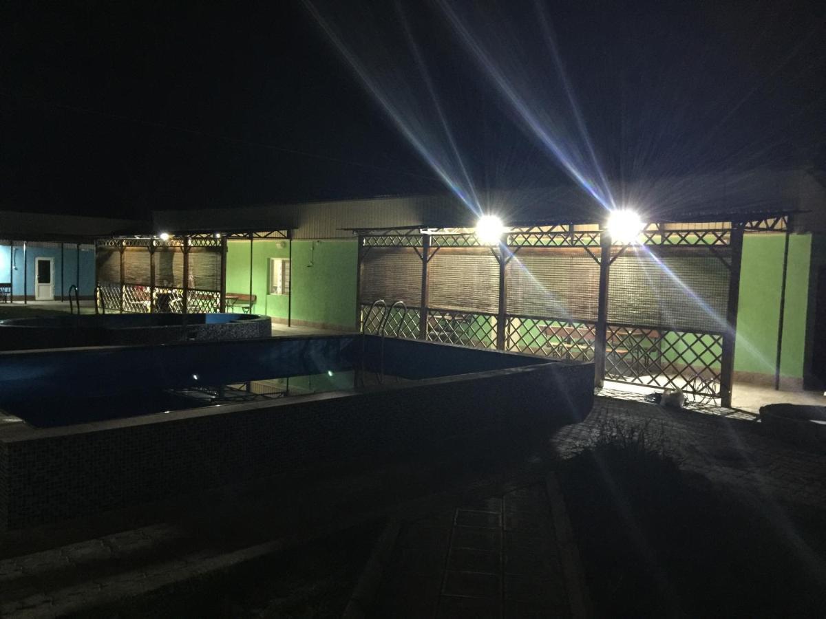 Malibu Guest House Kapchagay Bagian luar foto