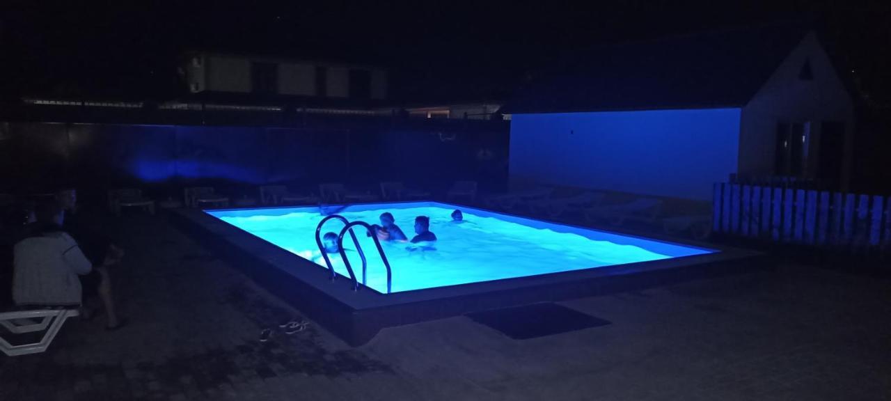 Malibu Guest House Kapchagay Bagian luar foto