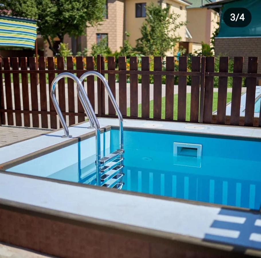 Malibu Guest House Kapchagay Bagian luar foto